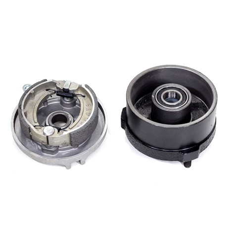 Quad wielnaaf met trommelrem